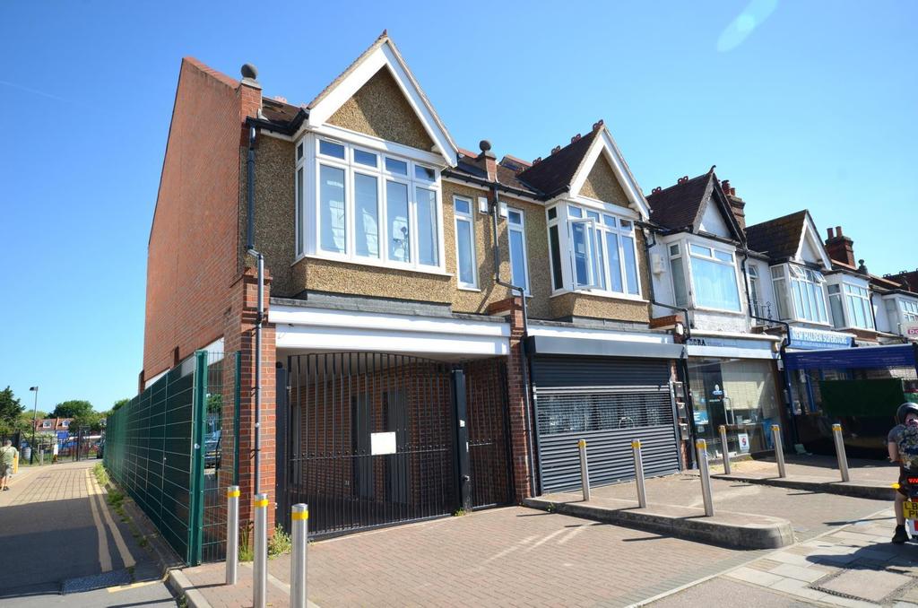 Burlington Road, New Malden, KT3 2 bed flat for sale £390,000