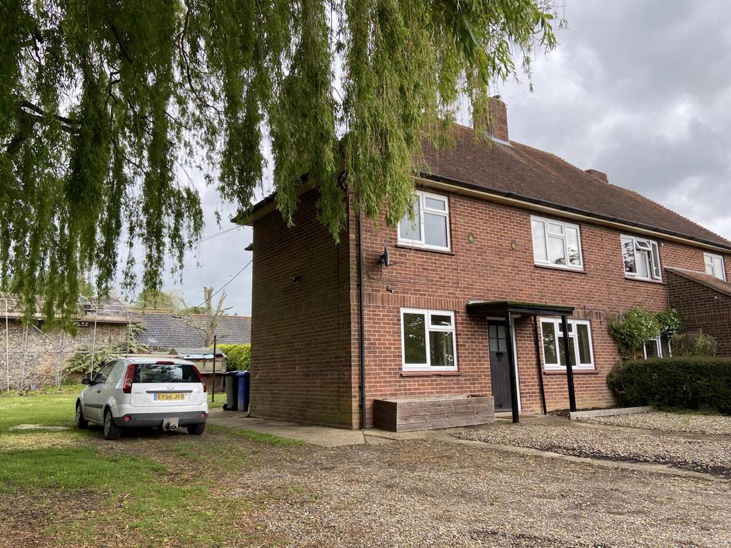 1 Manor Farm Cottages Church Road, Gt. Barton, Suffolk ip31 2qr 3 bed semidetached house £