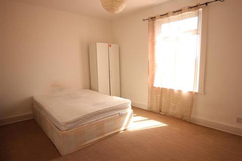 135 Reidhaven Road, London, SE18 1BX