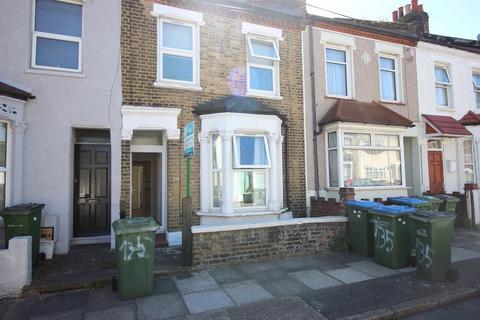 135 Reidhaven Road, London, SE18 1BX