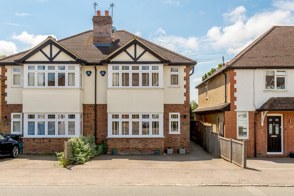 Topstreet Way, Harpenden, Hertfordshire 3 bed semidetached house £