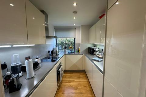 2 bedroom flat to rent, Dumayne house, Palmers Green