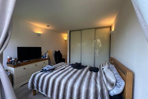 2 bedroom flat to rent, Dumayne house, Palmers Green