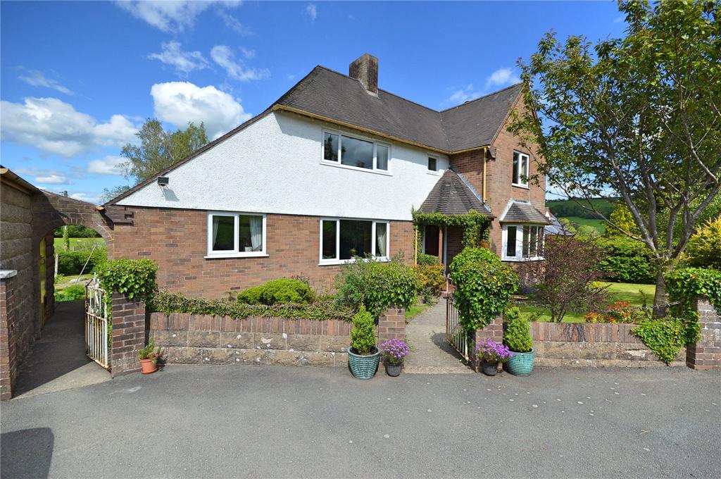Tregynon, Newtown, Powys, SY16 3 bed detached house £315,000