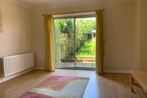 2 bedroom terraced house to rent - Chicory Close, Earley, Reading, RG6 5GS