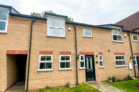 3 bedroom townhouse to rent, Rectory Park, Sturton by Stow, LN1