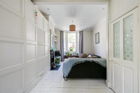 51 Hawksley Road, London, N16 0TL