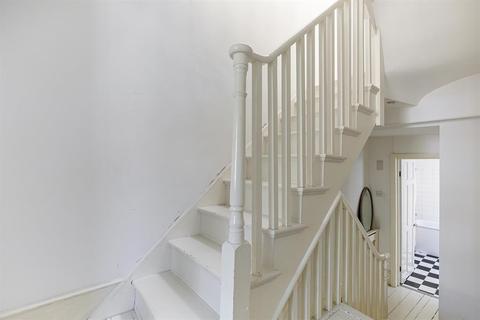 51 Hawksley Road, London, N16 0TL