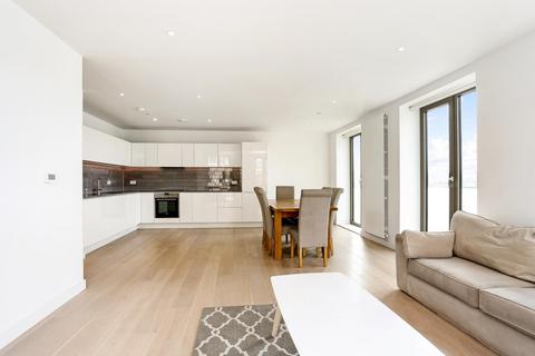 3 bedroom apartment to rent, Kelson House, Royal Wharf, London, E16