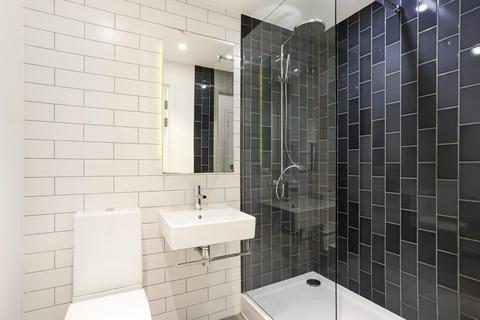 3 bedroom apartment to rent, Kelson House, Royal Wharf, London, E16