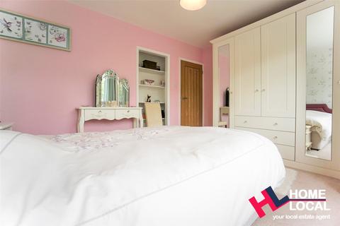 18 Augustine Way, Bicknacre, Chelmsford, CM3 4ET