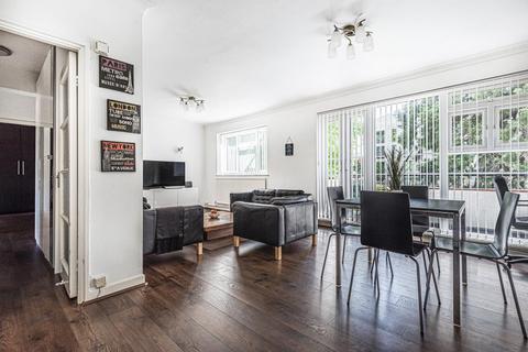 Flat 27, Regents Court Stonegrove, Edgware, HA8 8AD