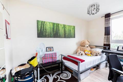 116 Knapp Road, London, E3 4BT