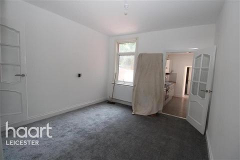 3 bedroom terraced house to rent, Lambert Road