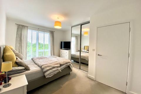 Flat 20, Daisy Court Jackdaw Close, Romford, RM3 0LW