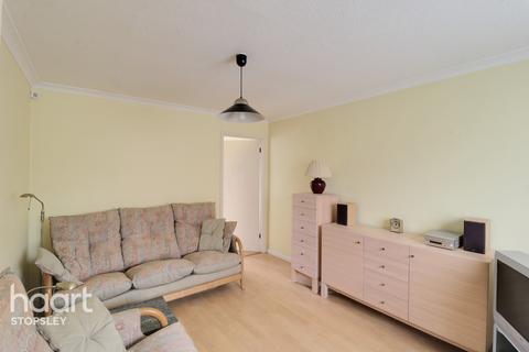 8 Cheslyn Close, Luton, LU2 8UA