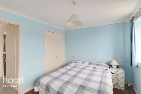 8 Cheslyn Close, Luton, LU2 8UA