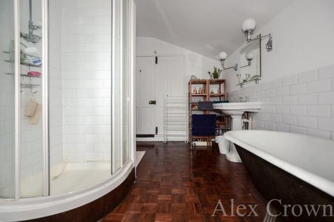 19 Colville Road, London, N9 7QN