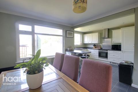 35 The Stitch, Friday Bridge, Wisbech, PE14 0HX