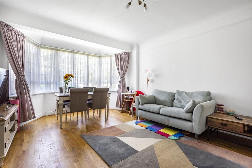 Belsize Court, Wedderburn Road... 3 bed apartment £2,750 pcm (£635 pw)