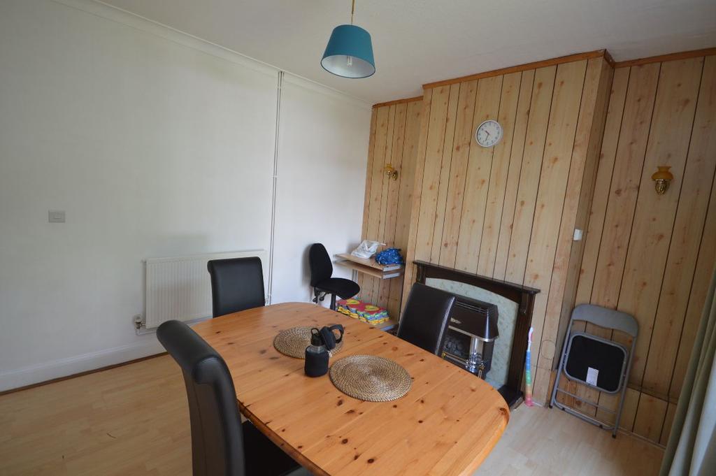 Wards Road, Ilford 3 bed terraced house £1,700 pcm (£392 pw)
