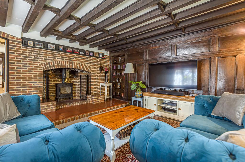 Channels Farm Road, Southampton, Hampshire, SO16 4 bed detached house £700,000