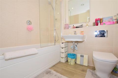 15 Bricklayer Lane, Faygate, Horsham, RH12 0AA