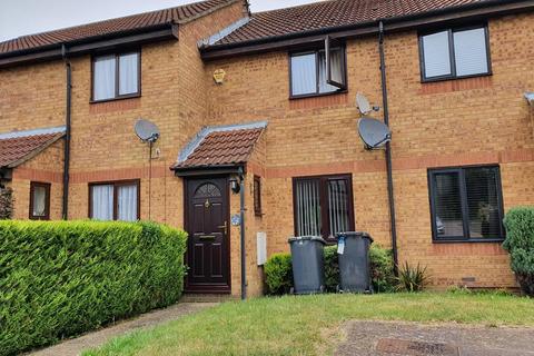 2 bedroom terraced house to rent, Badgers Close, Flitwick, MK451BN