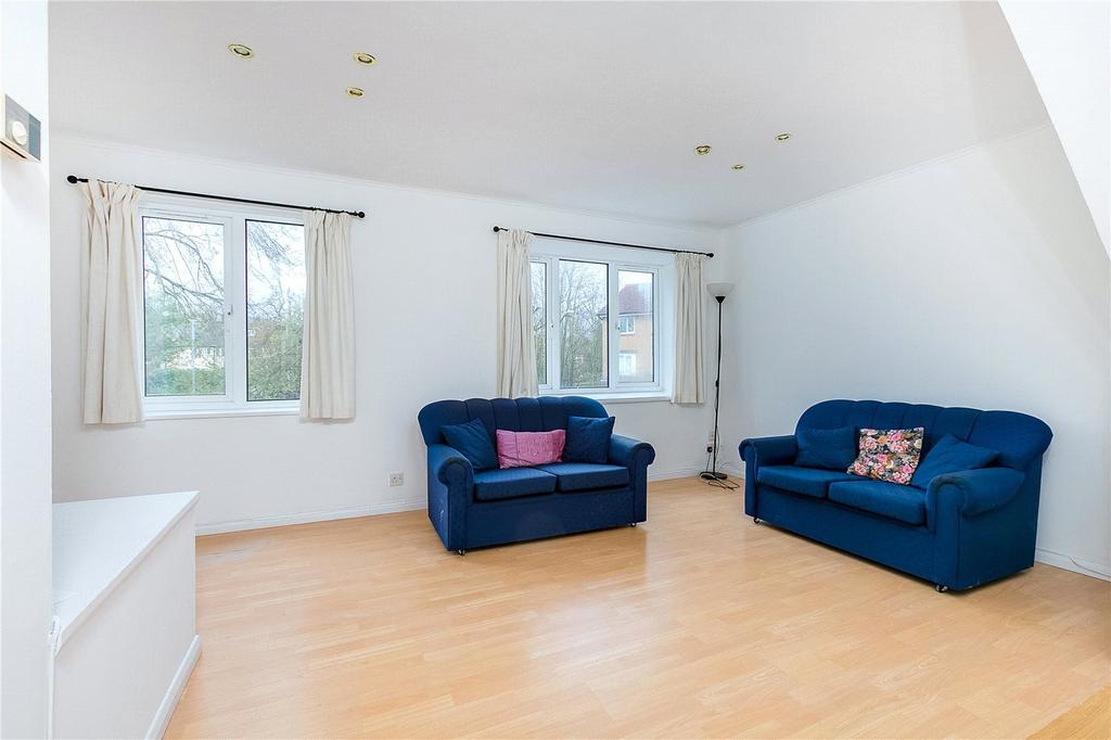 Crowthorne Close, Southfields, London 4 bed house £2,795 pcm (£645 pw)