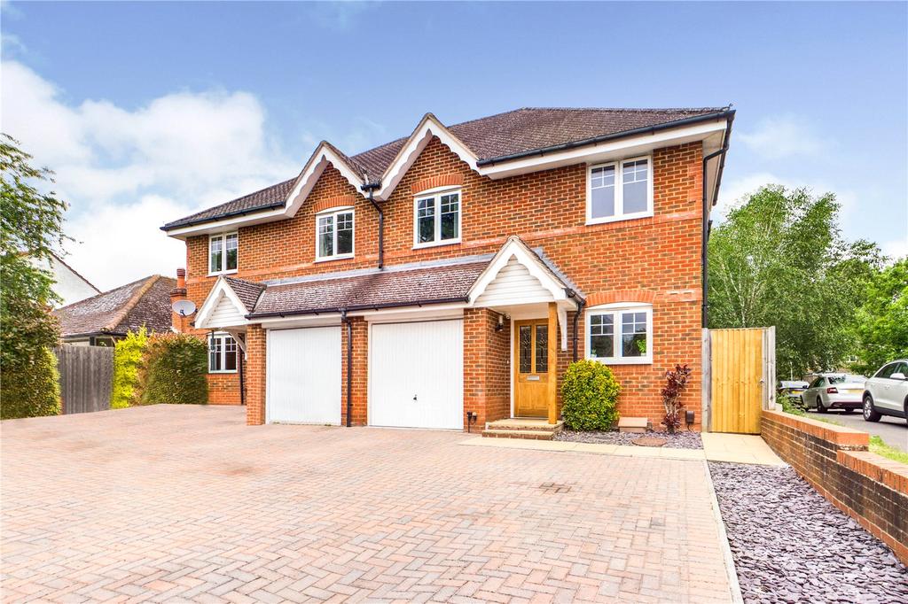 Armour Hill, Tilehurst, Reading, RG31 3 bed semidetached house £450,000