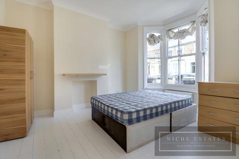 undefined, Calverley Grove, Archway, London, N19