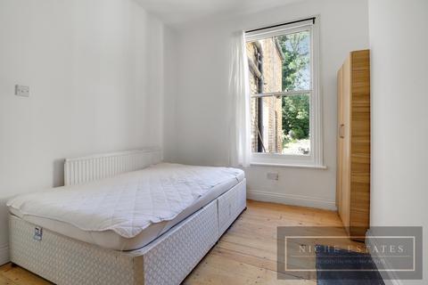 undefined, Calverley Grove, Archway, London, N19