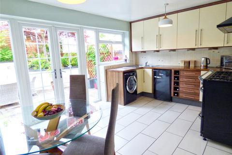 46 Clitheroe Close, Heywood, OL10 4XF