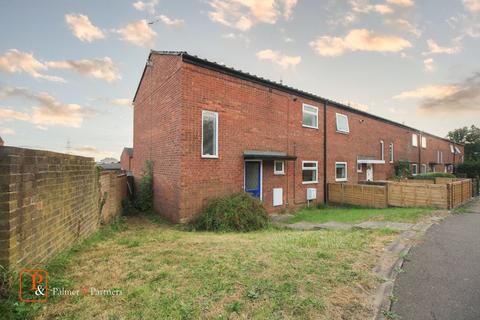 3 bedroom end of terrace house to rent, Arnold Drive, Colchester, Essex, CO4