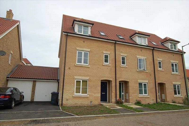 Fir Tree Court, Mildenhall, Bury St. Edmunds, Suffolk, IP28 4 bed