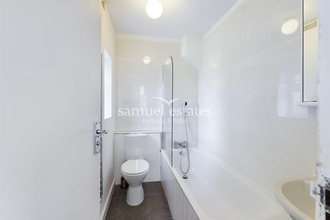 2 bedroom flat to rent, College Road, Colliers Wood, London, SW19