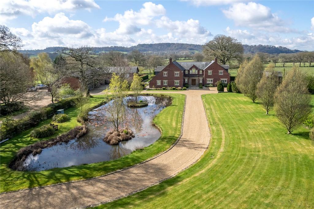 Prestbury Road, Wilmslow, Cheshire, SK9 8 bed detached house for sale