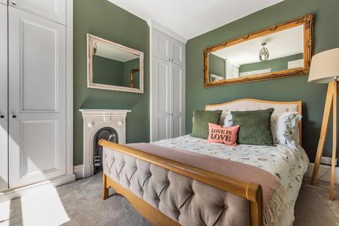 15 Lethbridge Road, Swindon, SN1 4BY