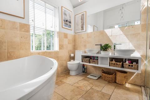 15 Lethbridge Road, Swindon, SN1 4BY