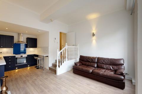 2 bedroom flat to rent, Lothian Road, Central, Edinburgh, EH3