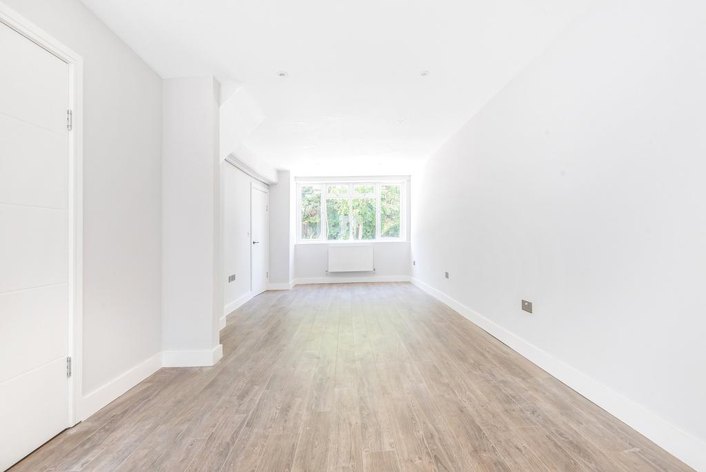 Sitting/Dining Room