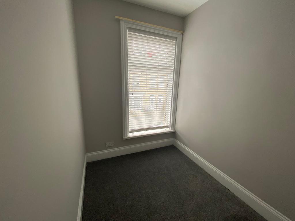 Photograph 12