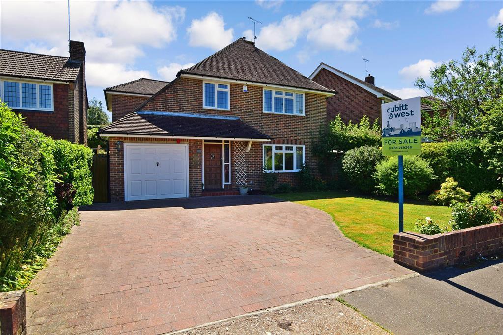Pollards Drive, Horsham, West Sussex 4 bed detached house £750,000