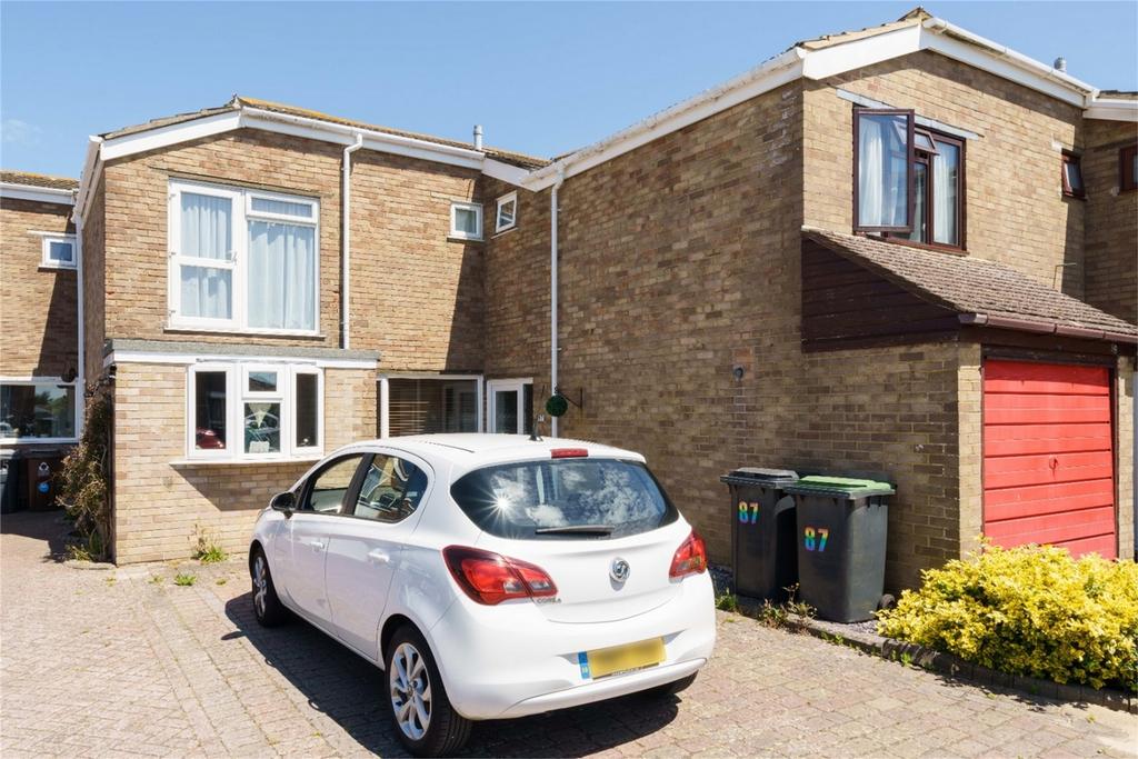 Gale Moor Avenue, Gosport, Hampshire 3 bed terraced house £305,000