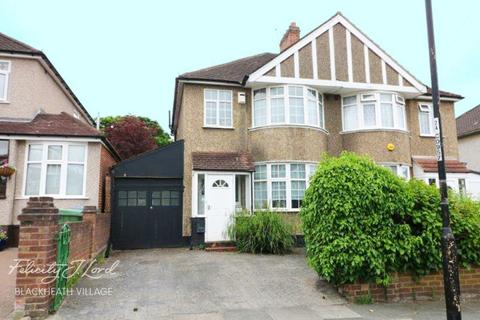 53 Mayday Gardens, London, SE3 8NJ