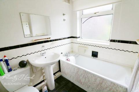 53 Mayday Gardens, London, SE3 8NJ