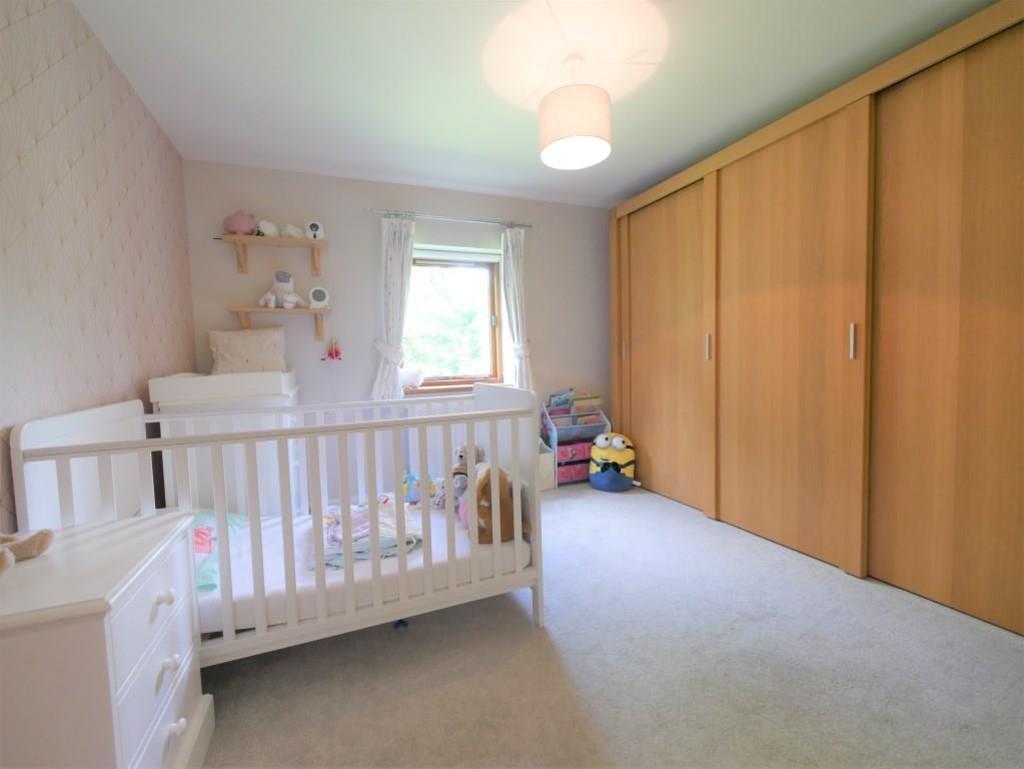 Lg bedroom4