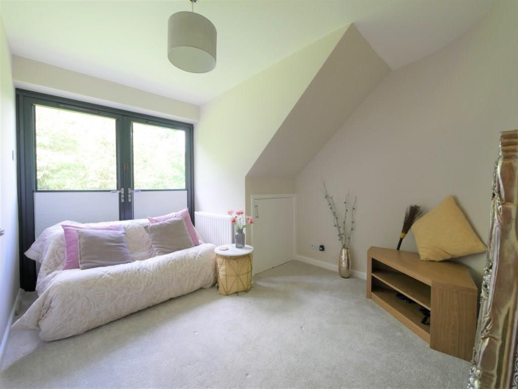Lg bedroom5