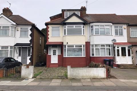 4 bedroom semi-detached house to rent, Addisson Road, Enfield