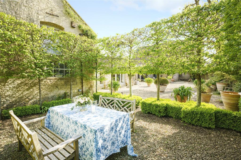 Al Fresco Dining